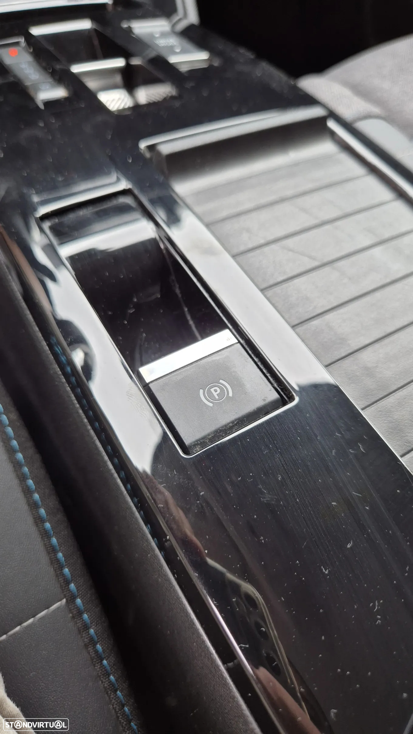 Citroën C4 PureTech 130 Stop&Start EAT8 SHINE - 33