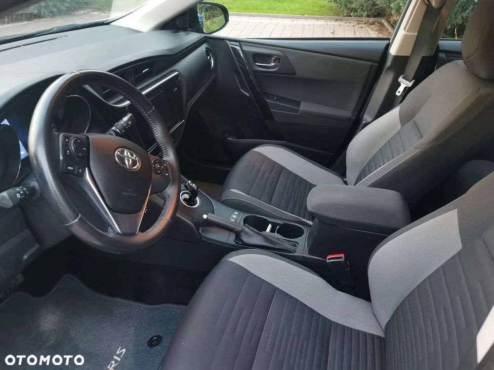 Toyota Auris - 22