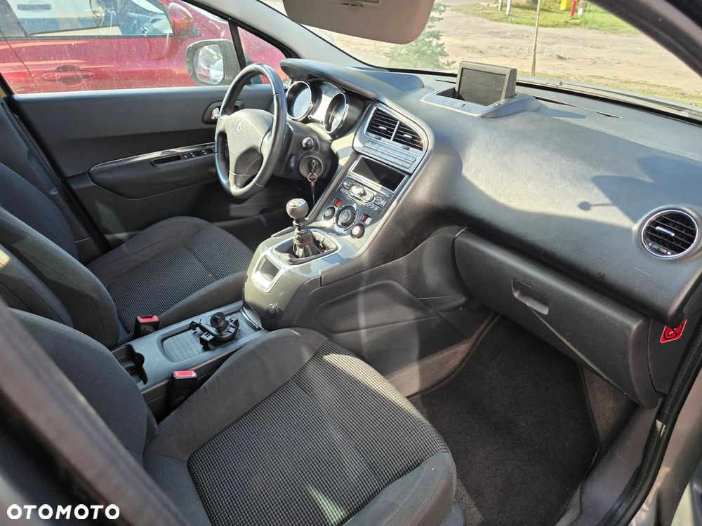 Peugeot 5008 1.6 HDi Premium - 8