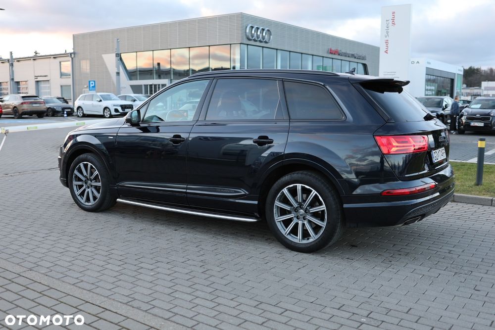 Audi Q7 - 1