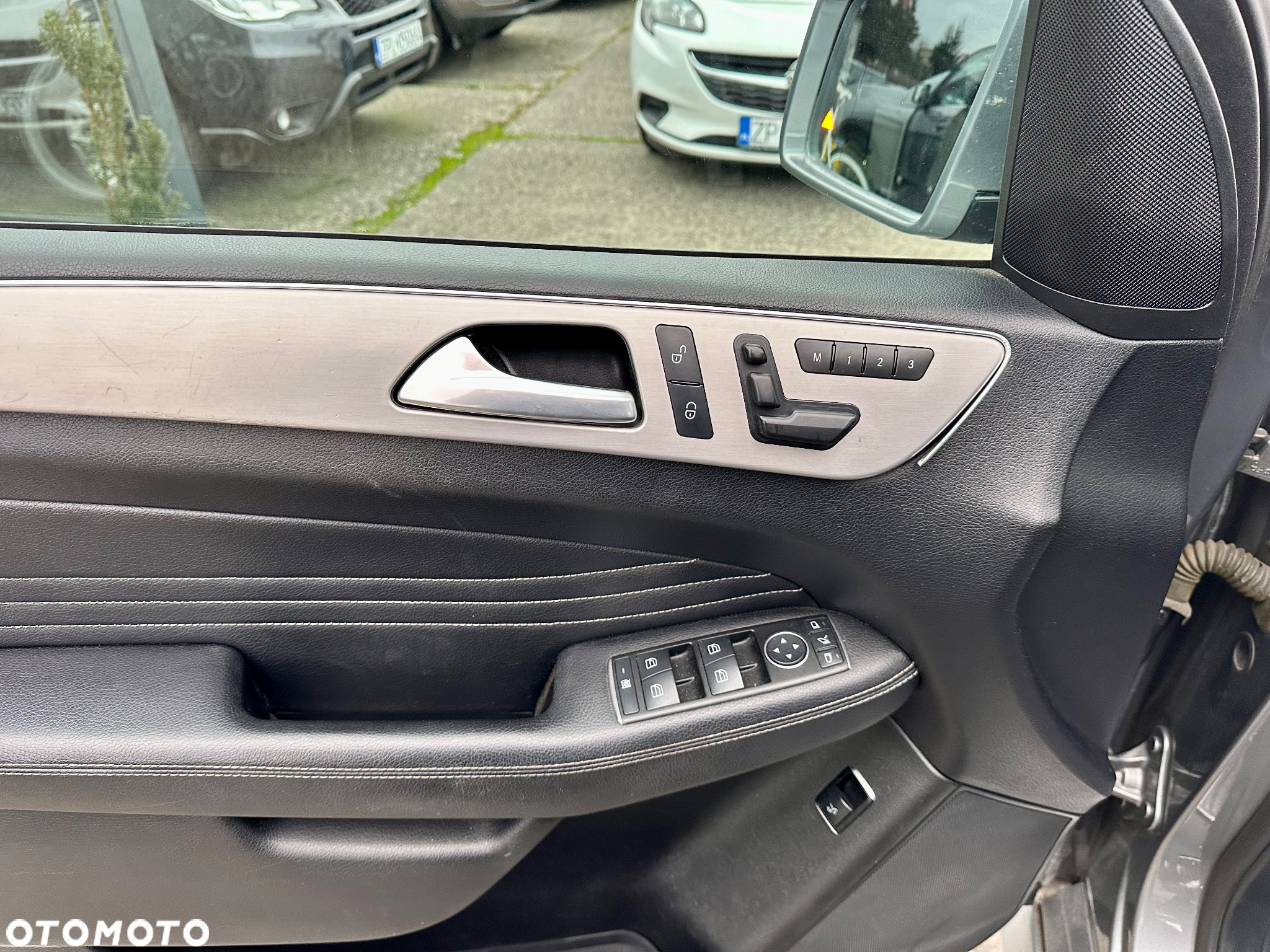 Mercedes-Benz ML 350 BlueTEC 4MATIC 7G-TRONIC - 26