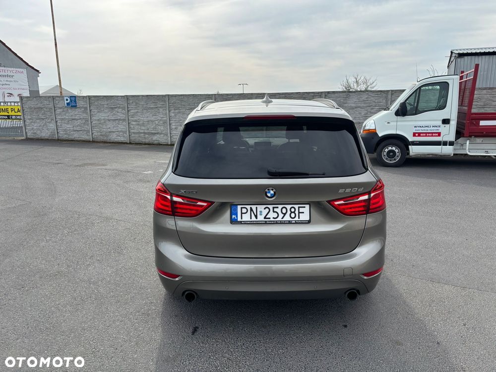 BMW Seria 2 220d xDrive - 4