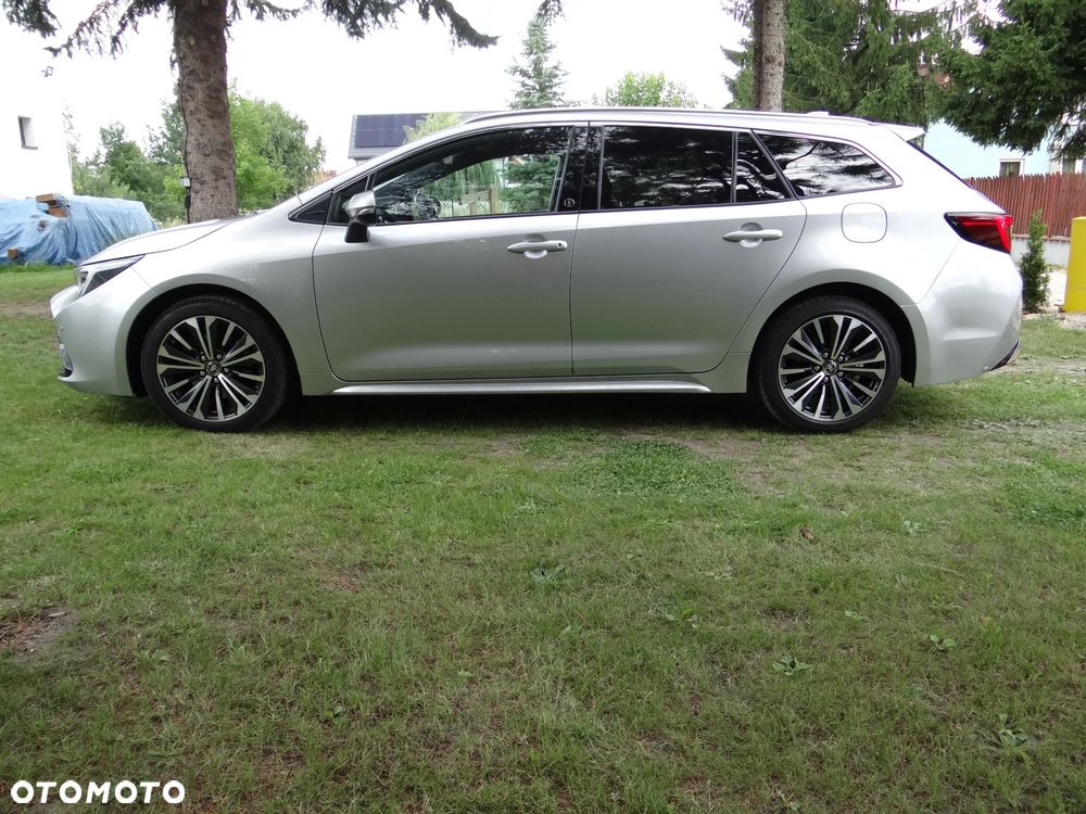 Toyota Corolla 2.0 Hybrid Executive - 12
