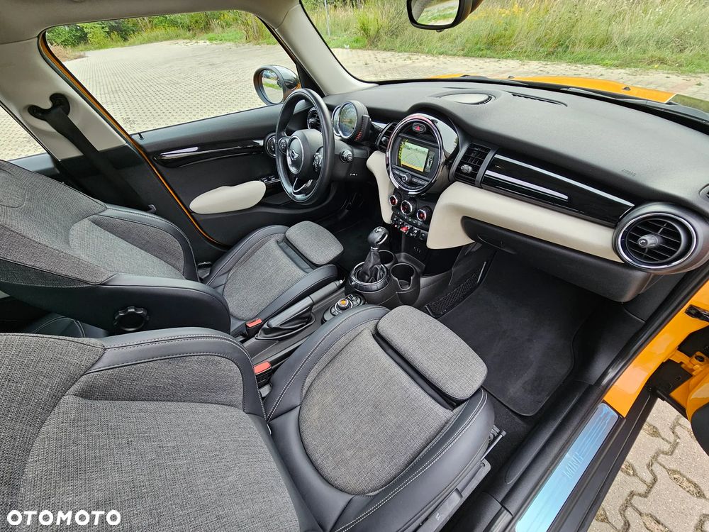MINI Cooper Standard - 36
