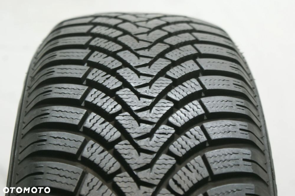 195/65R15 FALKEN EUROWINTER HS01 , 7,7mm B3442