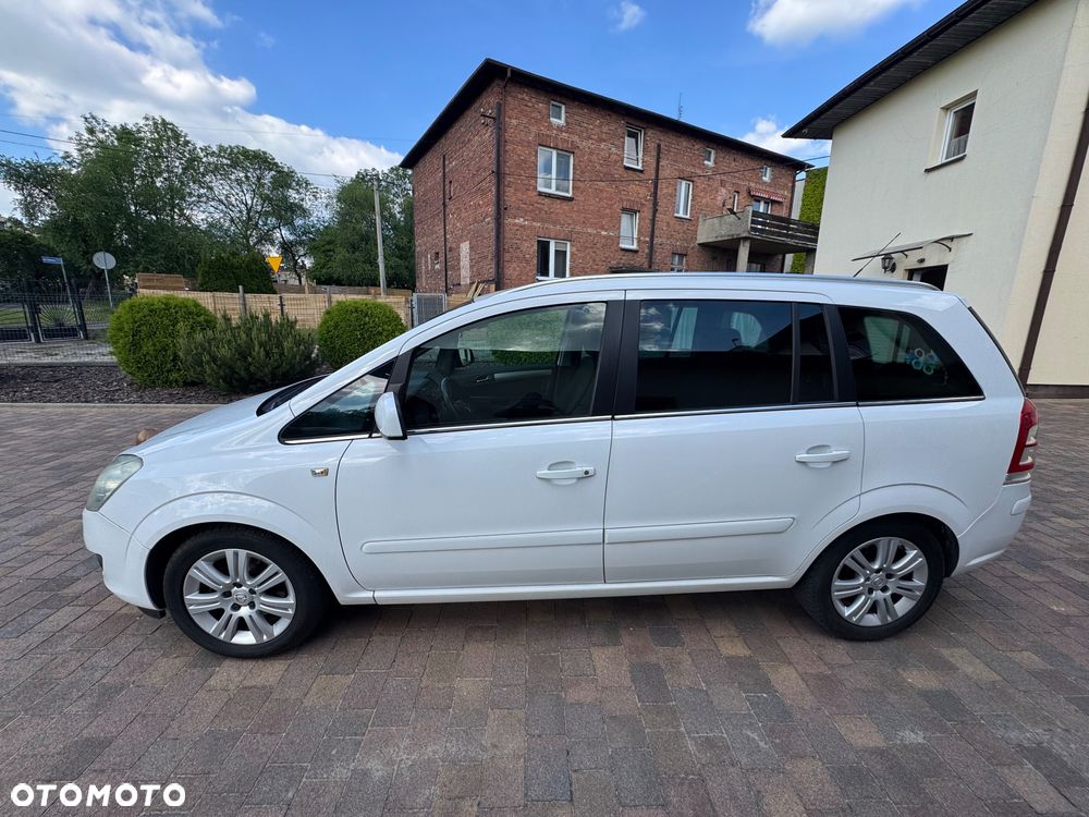 Opel Zafira 1.8 Family - 10