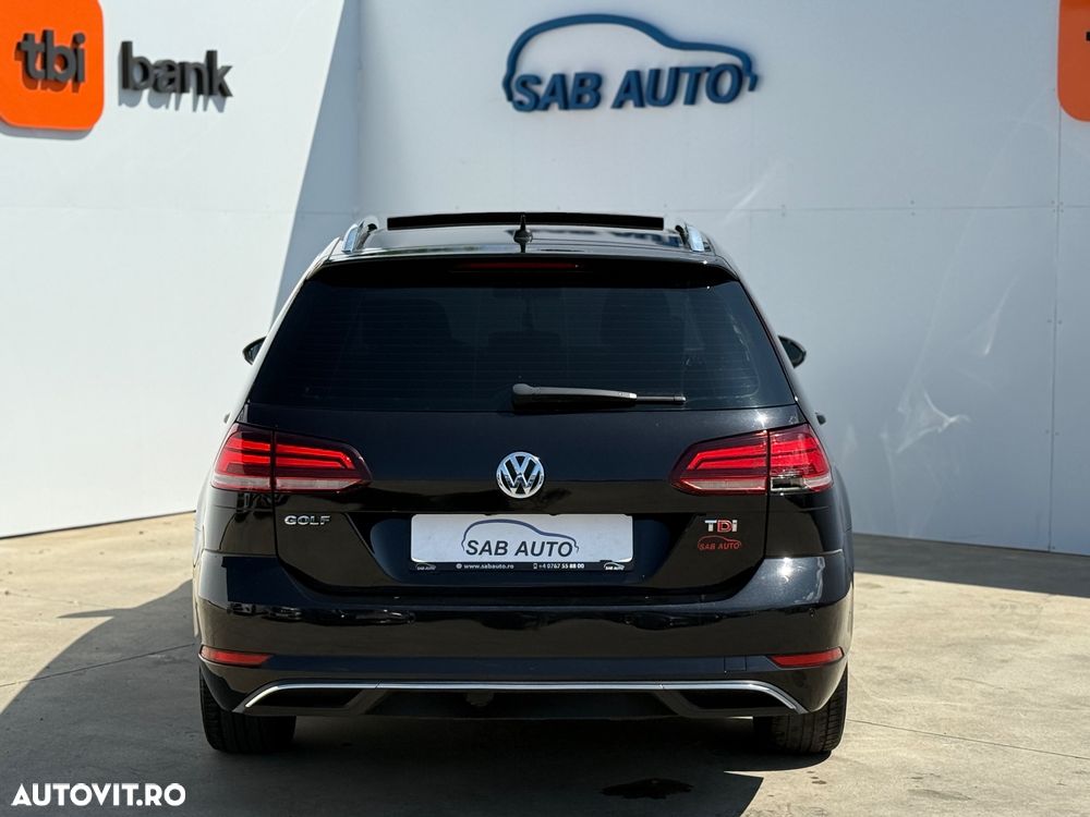 Volkswagen Golf - 22