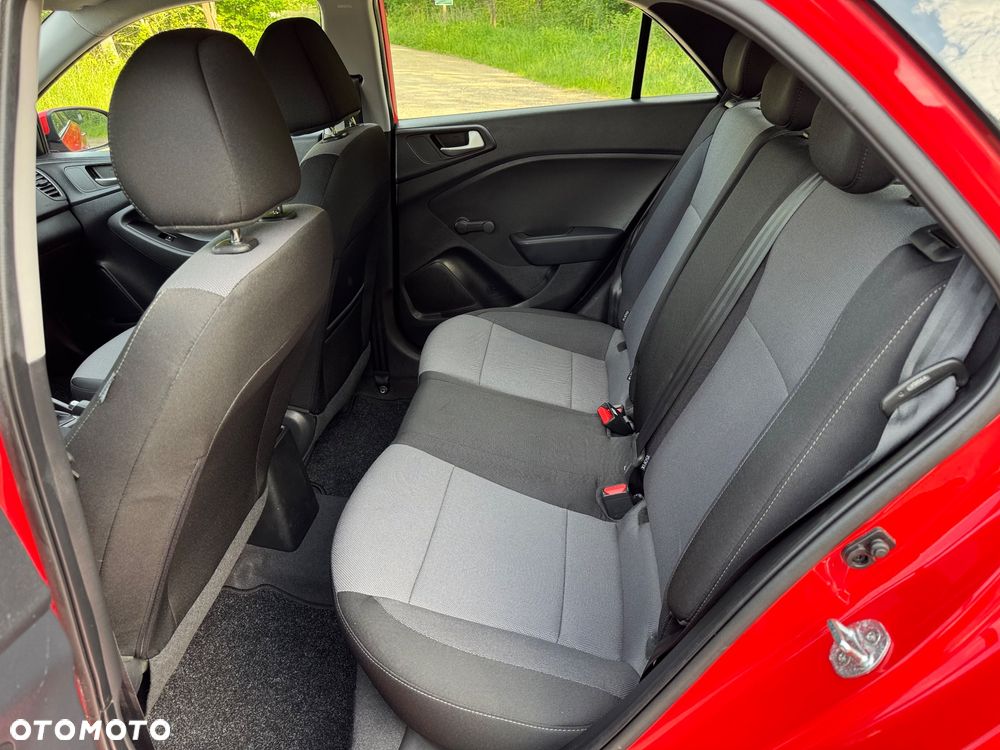 Hyundai i20 1.2 Trend - 8