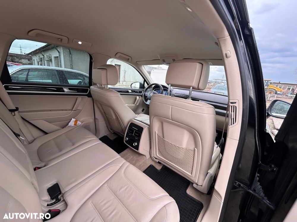 Volkswagen Touareg 3.0 V6 TDI BMT - 11
