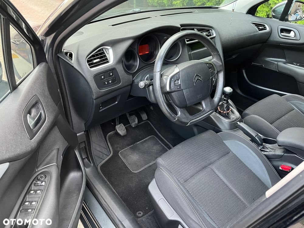 Citroën C4 e-HDi 115 Exclusive - 19