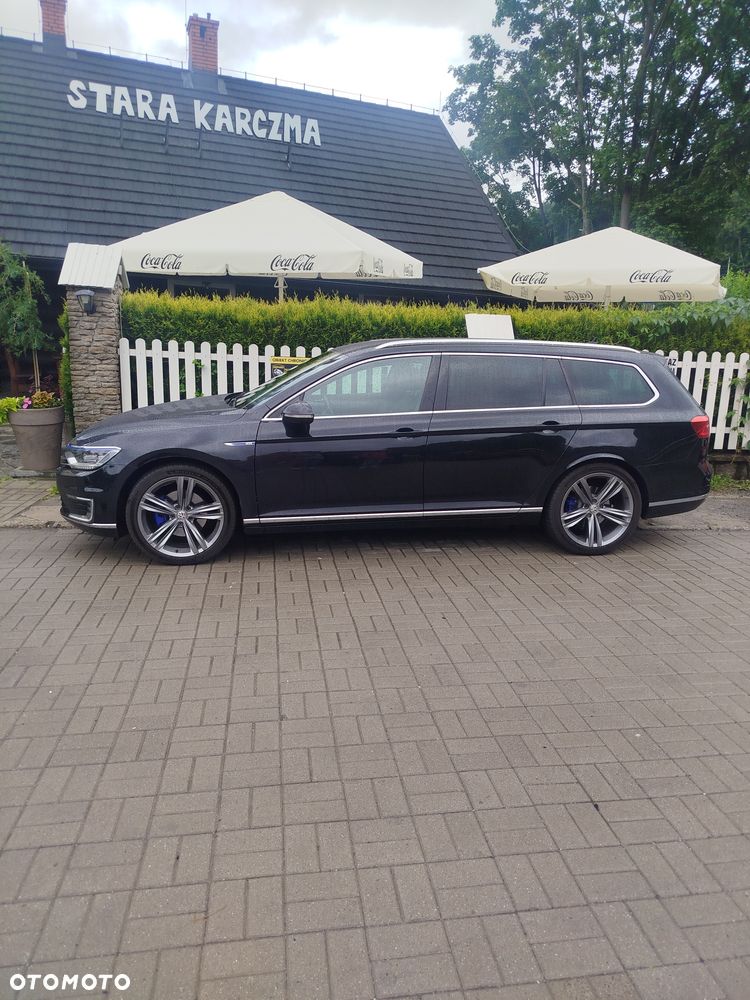 Volkswagen Passat - 4