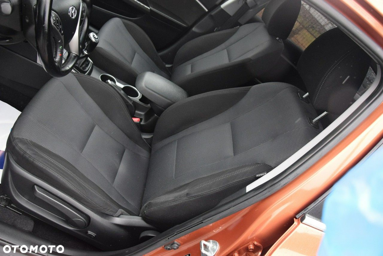 Hyundai i30 - 23