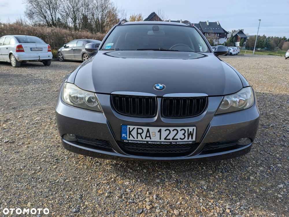 BMW Seria 3 318d - 4