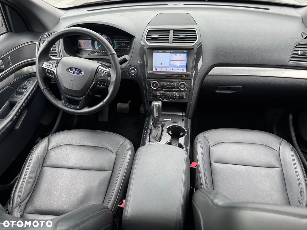 Ford Explorer - 29