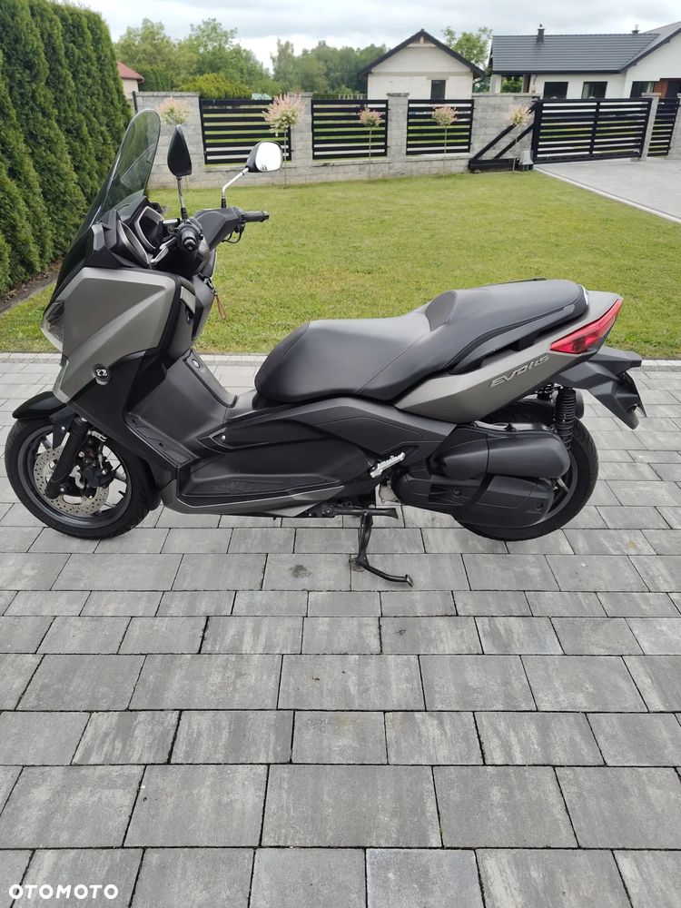 Yamaha X-max - 12