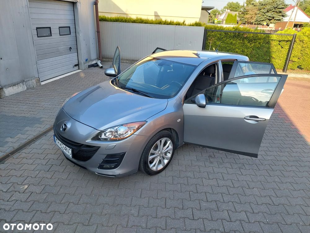 Mazda 3 1.6 Exclusive + - 15