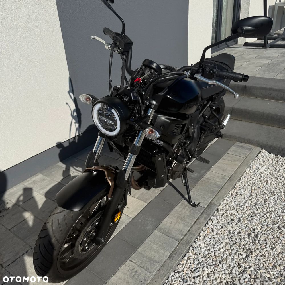 Yamaha XSR - 8