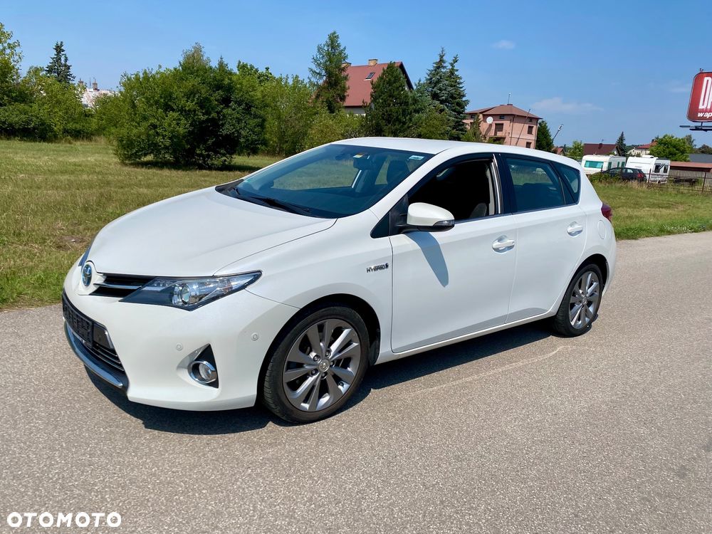 Toyota Auris - 1