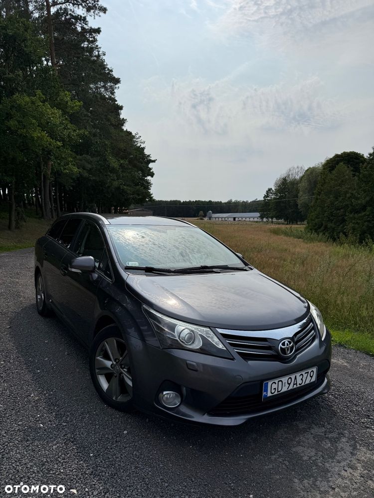 Toyota Avensis 2.0 D-4D Premium - 1