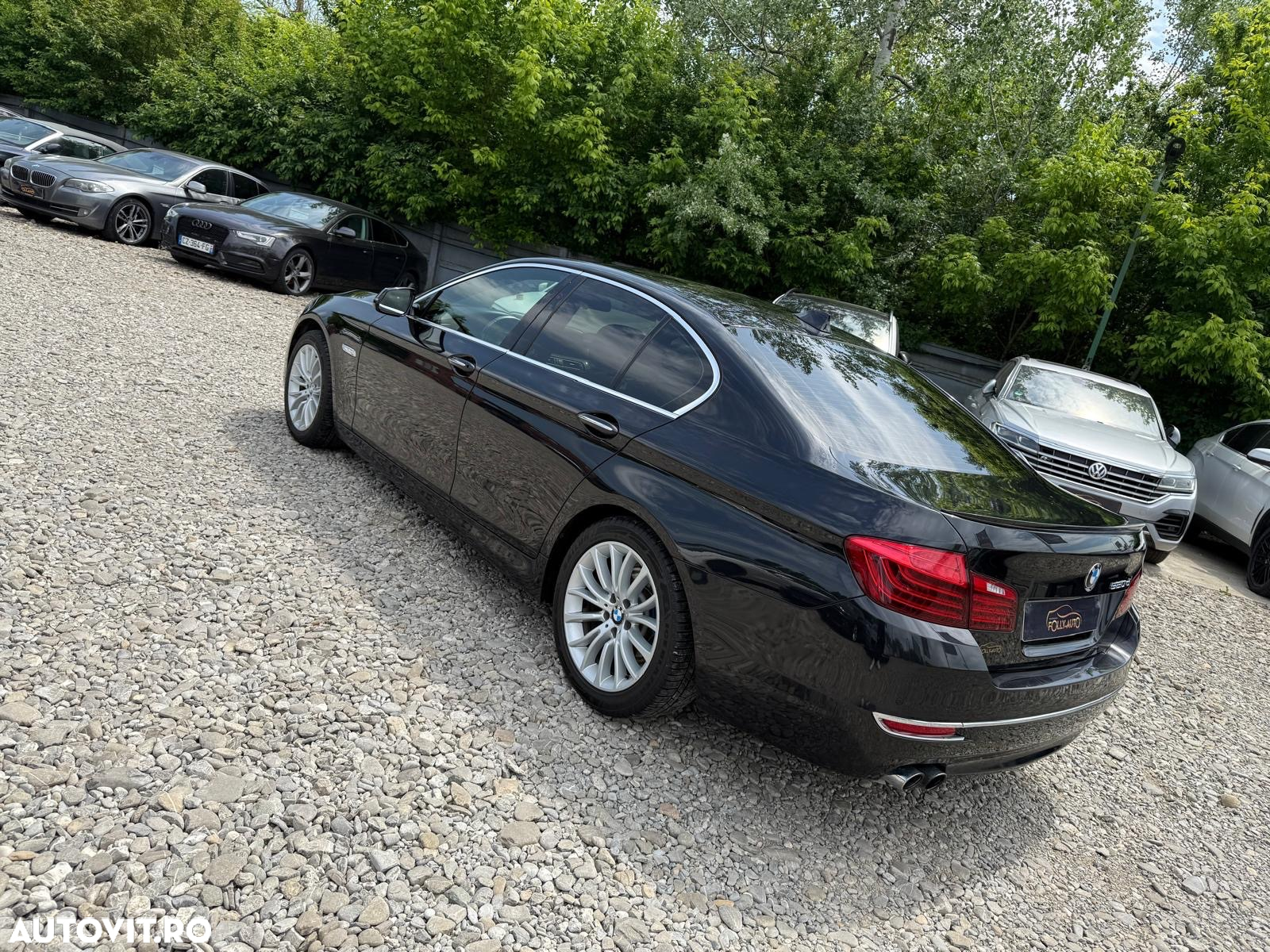 BMW Seria 5 520d Aut. Luxury Line - 34