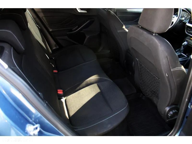 Ford Focus 1.0 EcoBoost Titanium - 12