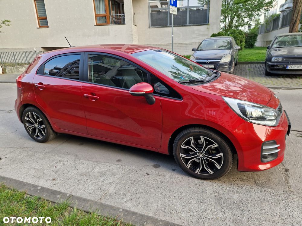 Kia Rio - 8