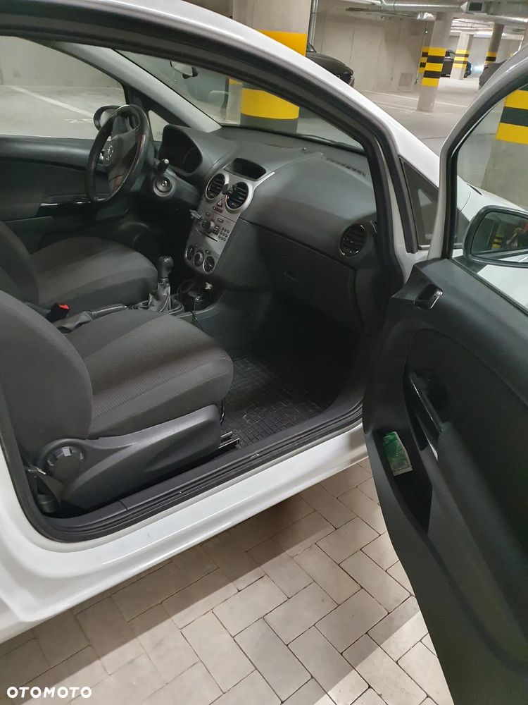 Opel Corsa 1.2 16V Enjoy - 11