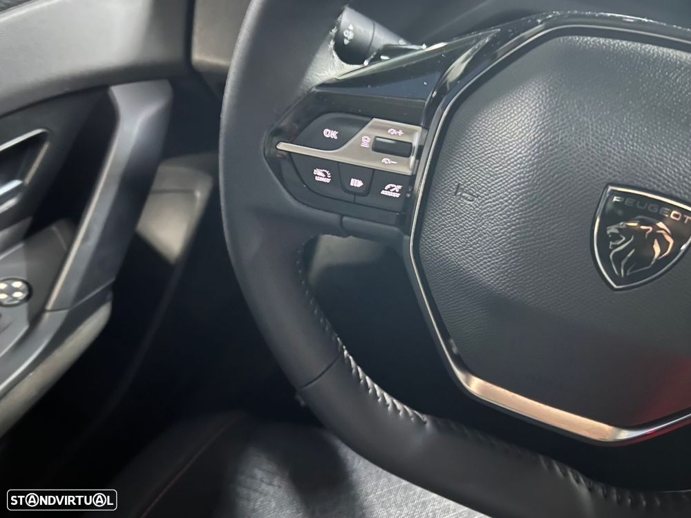 Peugeot 308 1.2 Hybrid Style e-DCS6 - 18