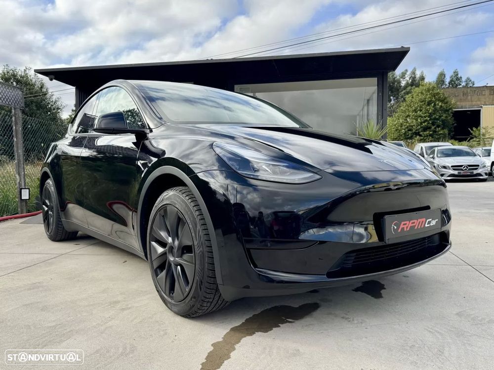 Tesla Model Y Long-Range RWD - 3