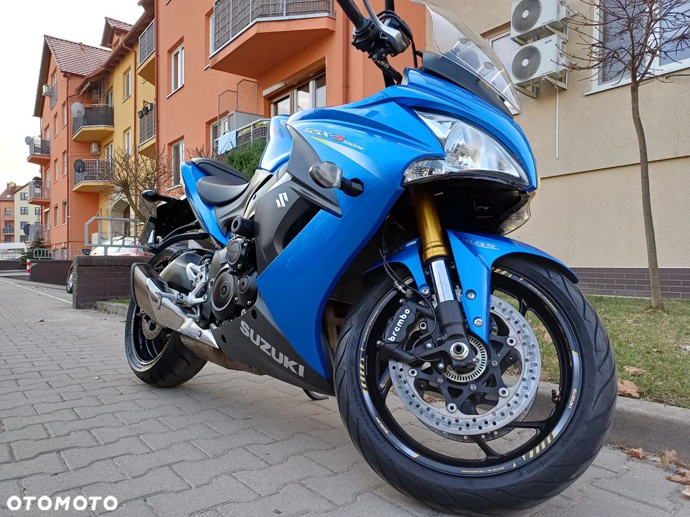 Suzuki GSX 1000 - 5