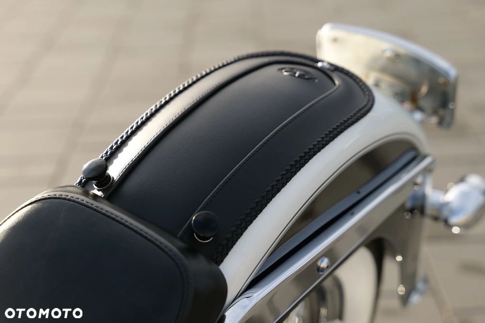 Harley-Davidson Softail Deluxe - 12
