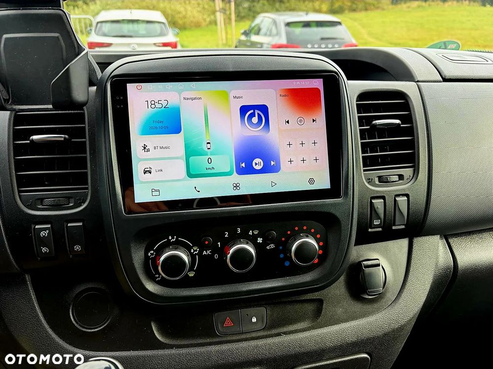 Renault Trafic - 26