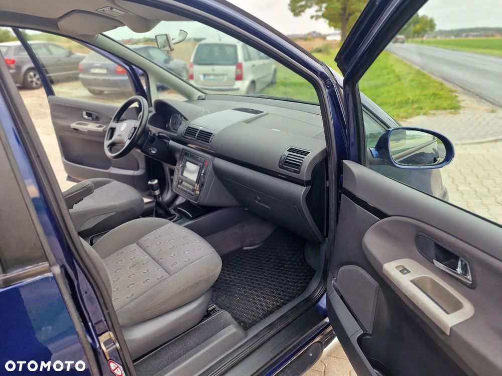 Volkswagen Sharan 1.9 TDI Comfortline - 25