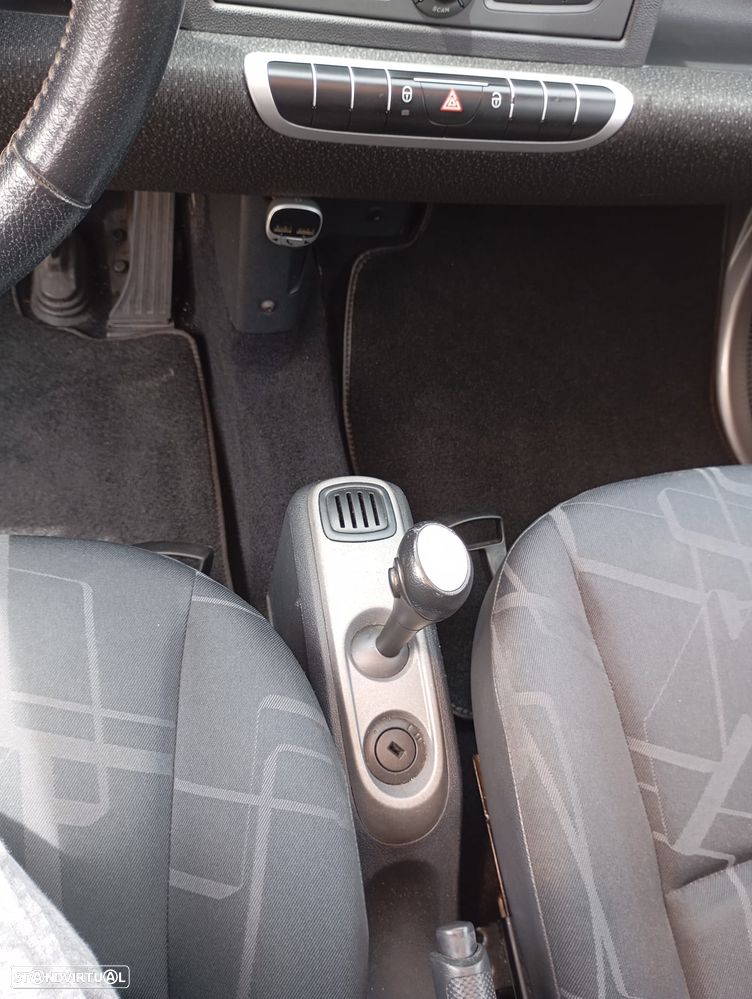 Smart ForTwo Coupé 0.8 cdi Passion 54 - 12