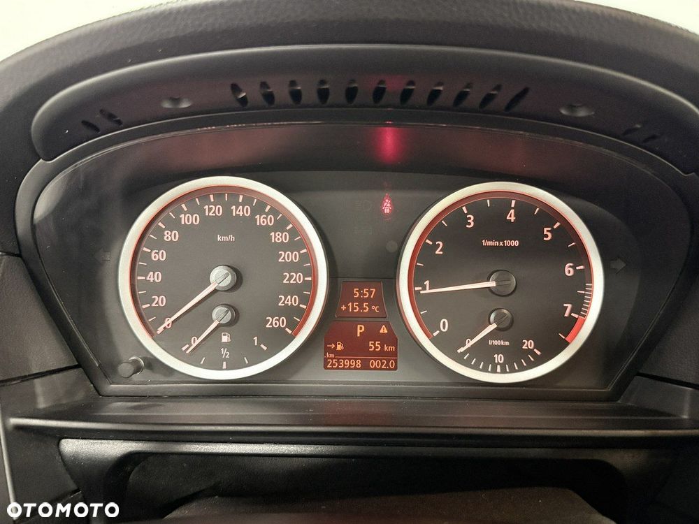 BMW Seria 5 525i Touring - 41