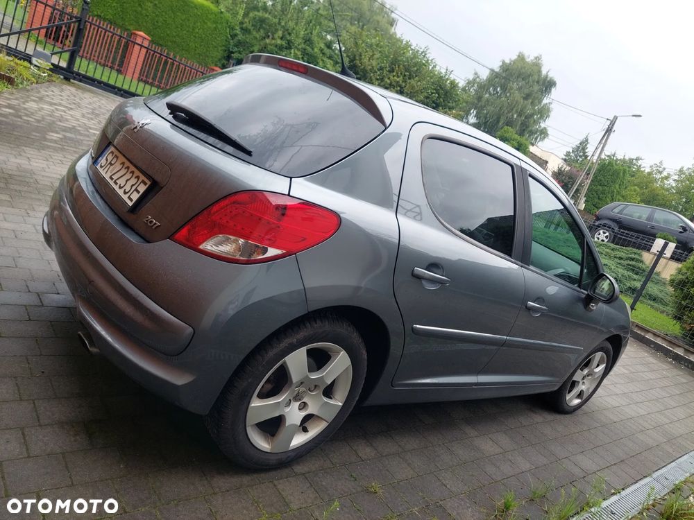 Peugeot 207 1.6 Premium - 6