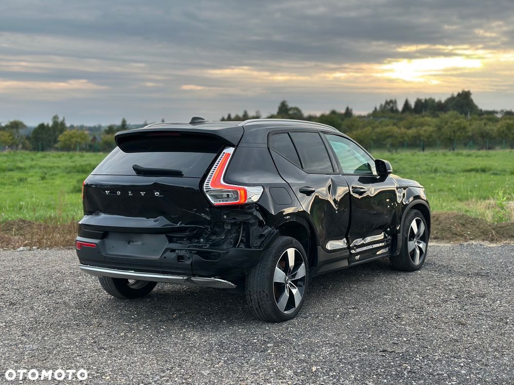 Volvo XC 40 T4 AWD Geartronic Momentum Pro - 11