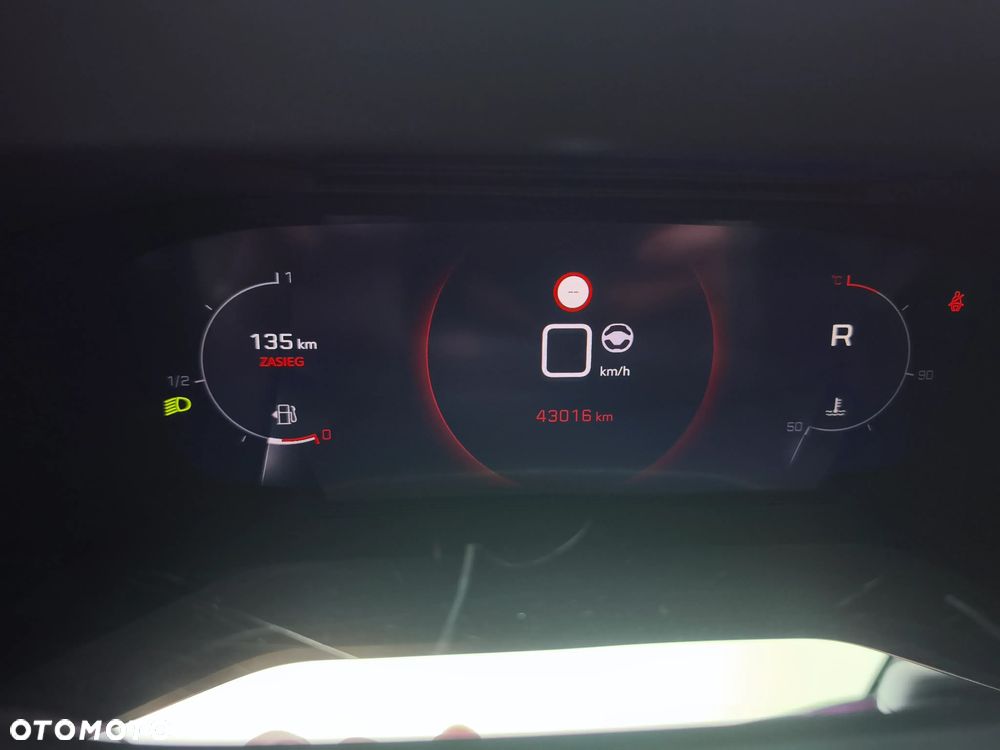 Peugeot 2008 BlueHDi 130 Allure S&S EAT8 - 16