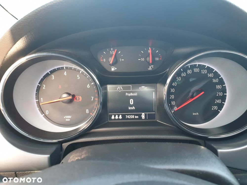 Opel Astra V 1.4 Essentia - 9
