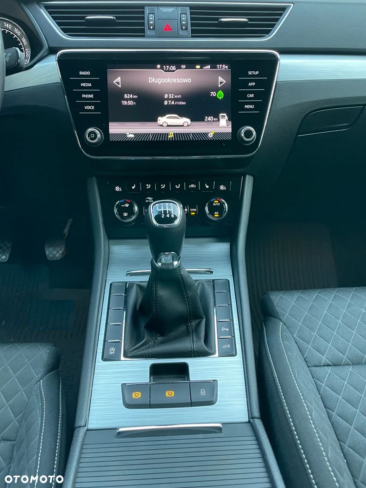 Skoda Superb 1.5 TSI ACT Style - 17