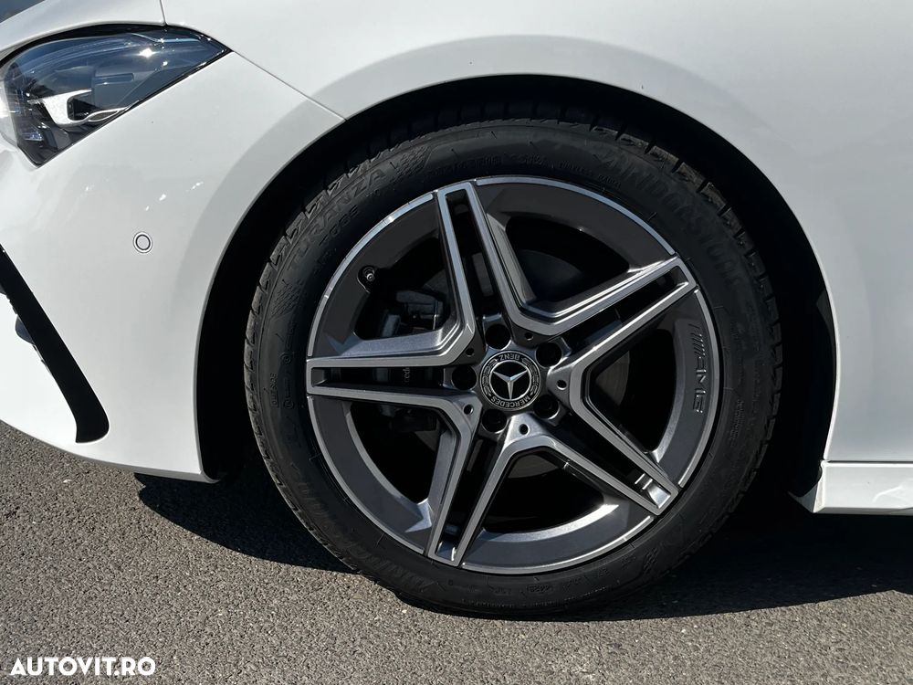Mercedes-Benz CLA 180 - 30