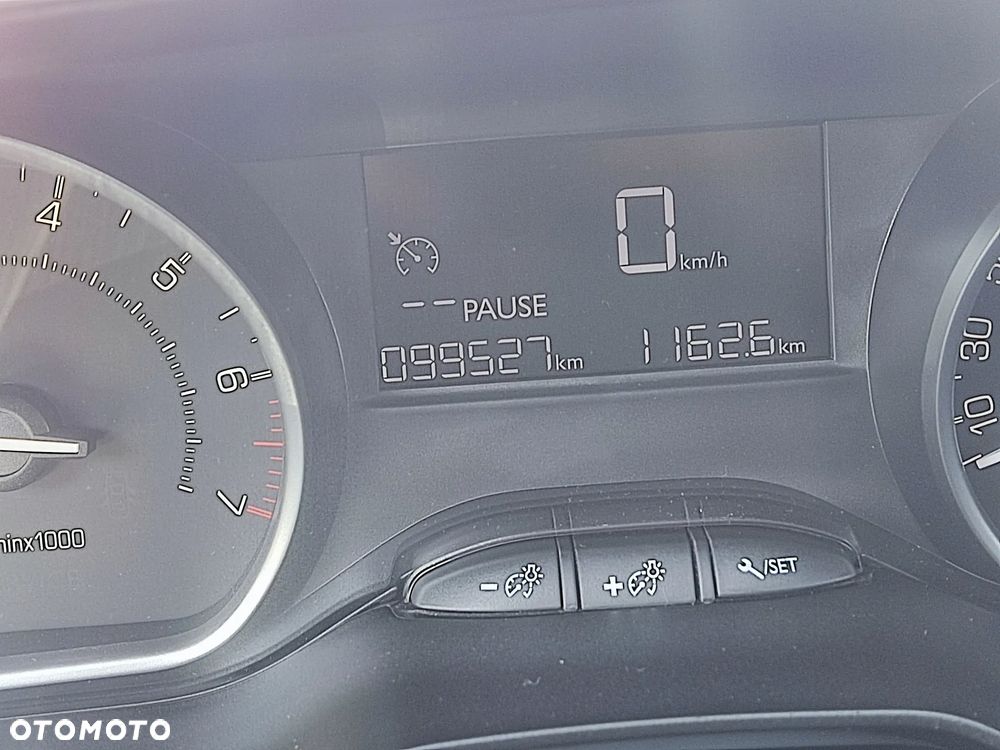 Peugeot 208 1.2 VTi Allure - 17