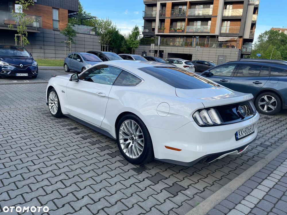 Ford Mustang 5.0 V8 GT - 26
