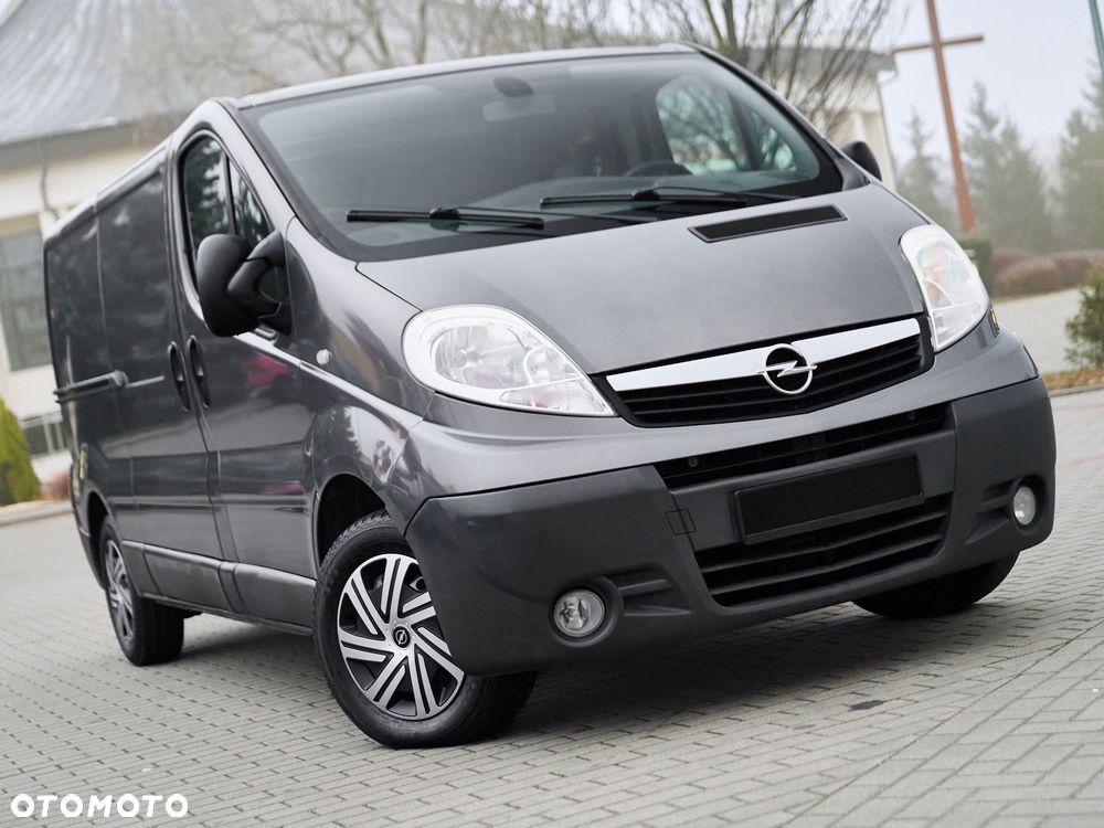 Opel Vivaro - 1