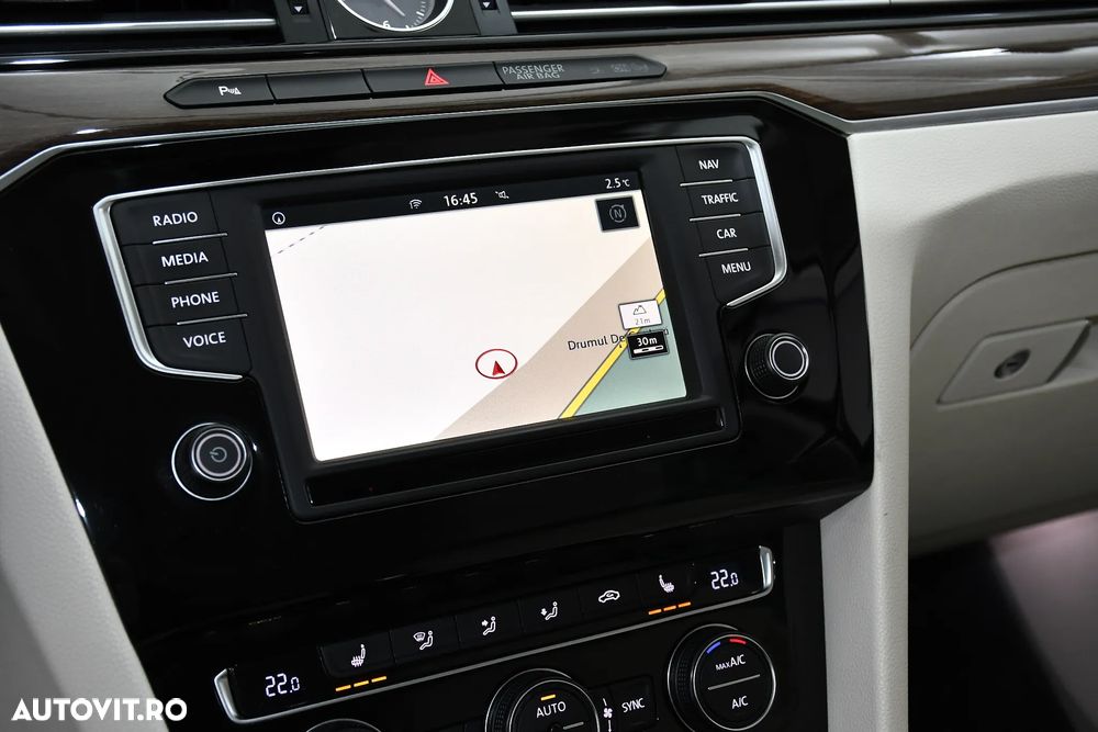 Volkswagen Passat 2.0 TDI SCR DSG Highline - 22