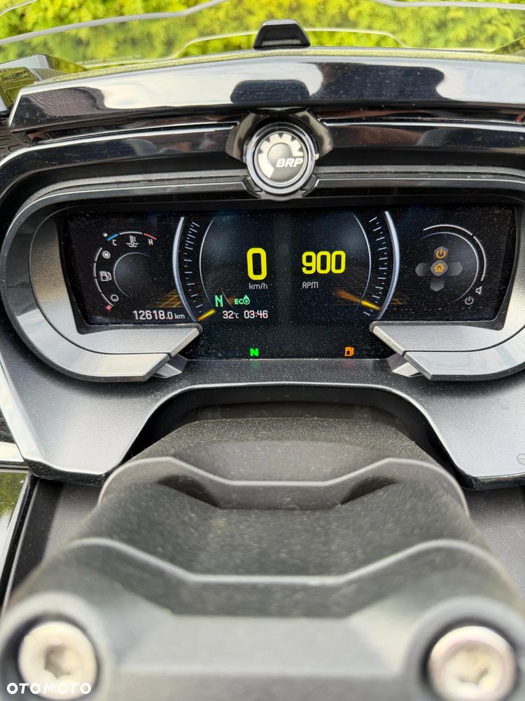 Can-Am Spyder - 9