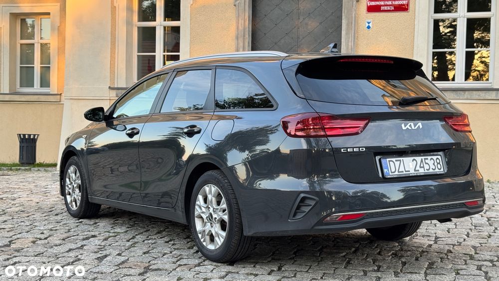Kia Ceed - 4