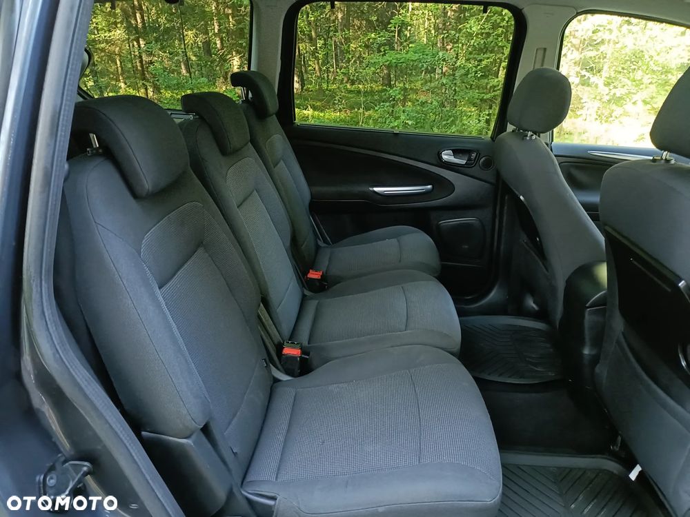 Ford Galaxy 2.0 TDCi Ghia - 16
