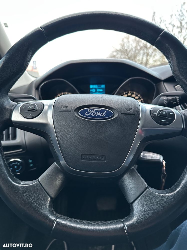 FORD Focus 2012 — imagine 16