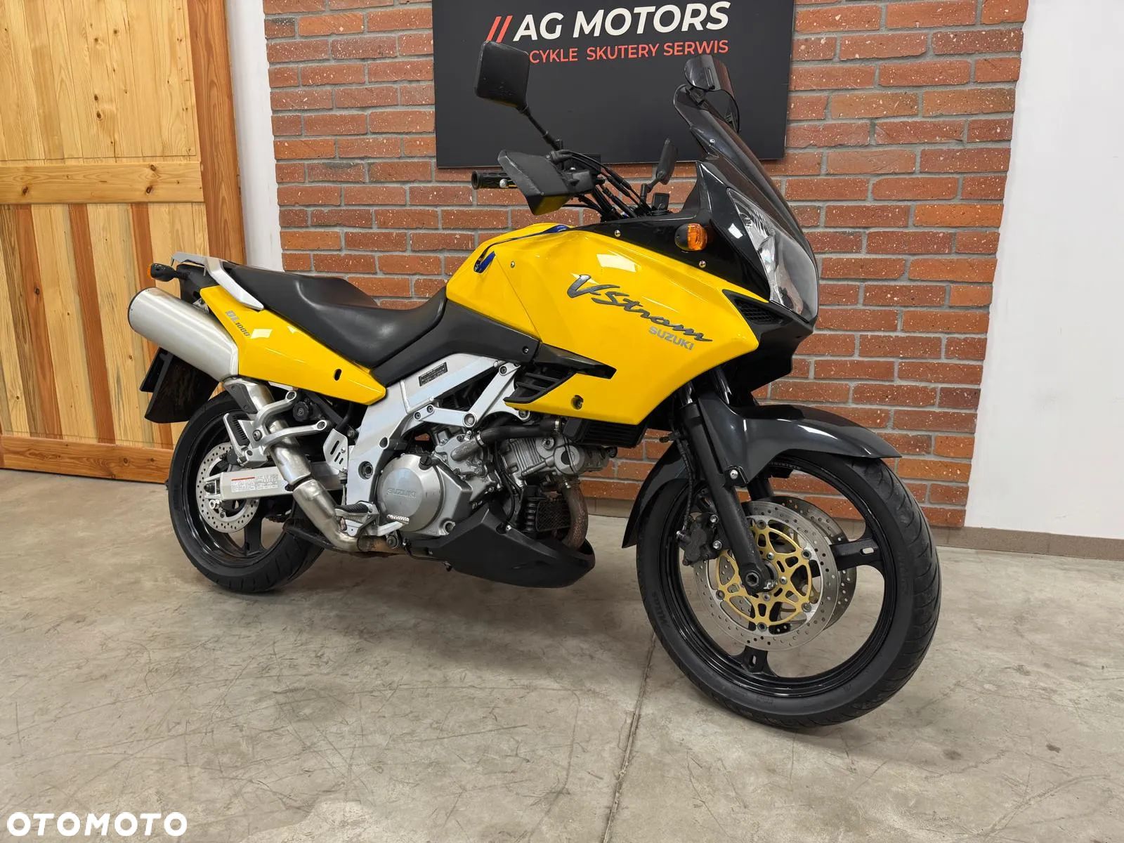 Suzuki V-STROM - 1
